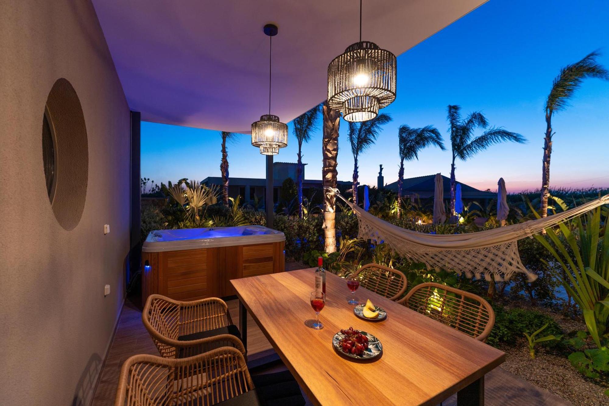 Palmeral Luxury Suites Kremastí Zimmer foto