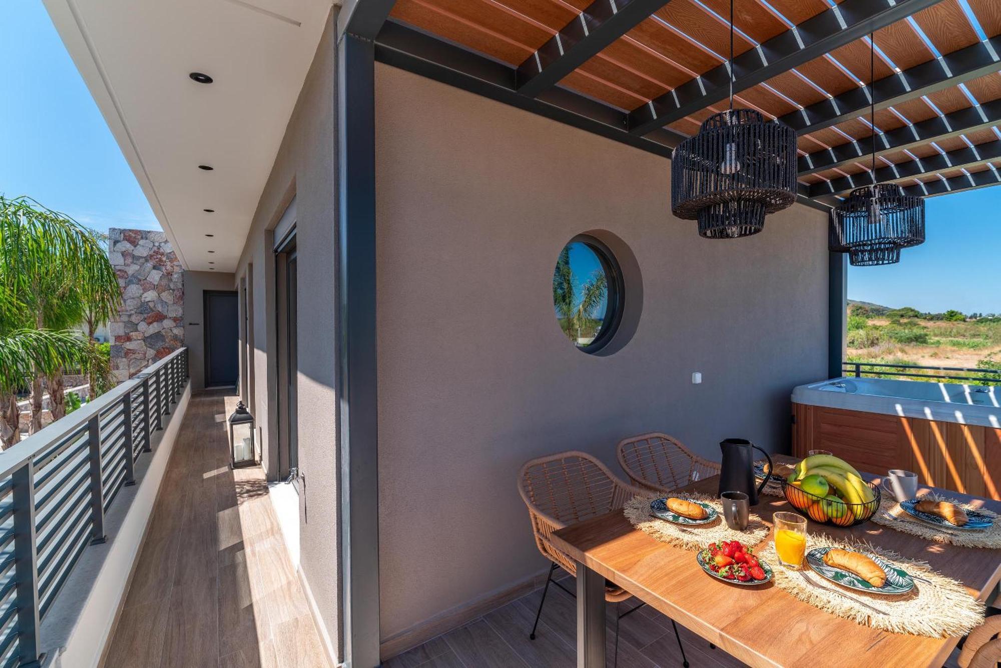 Palmeral Luxury Suites Kremastí Zimmer foto