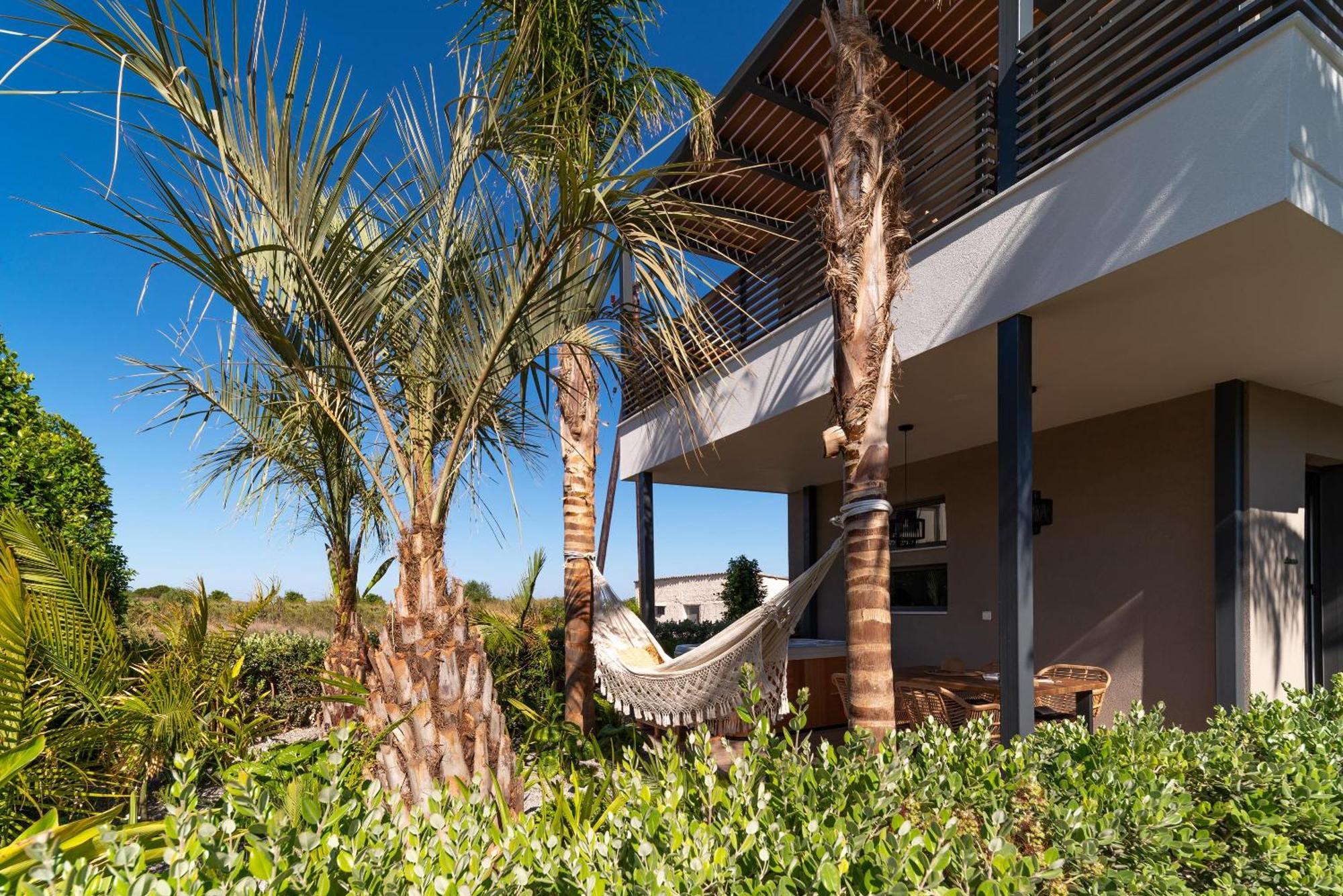 Palmeral Luxury Suites Kremastí Zimmer foto